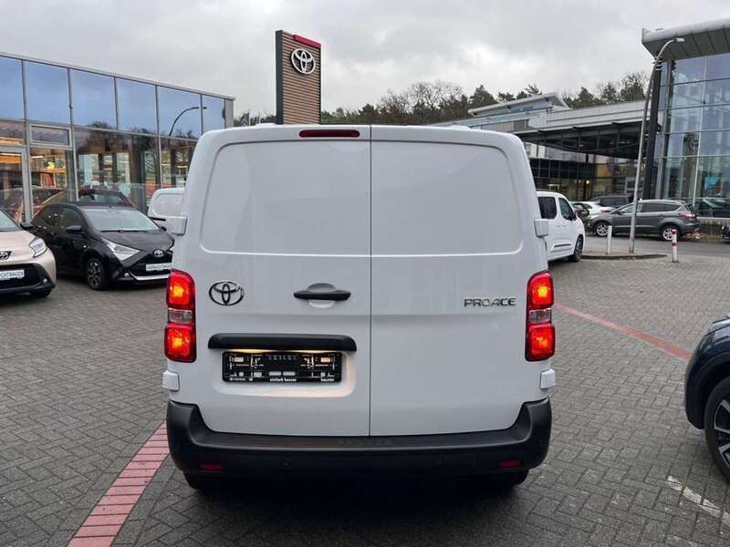 Gebraucht Toyota Proace 144 PS (105 kW) 2024 Ice white Van / Kleinbus