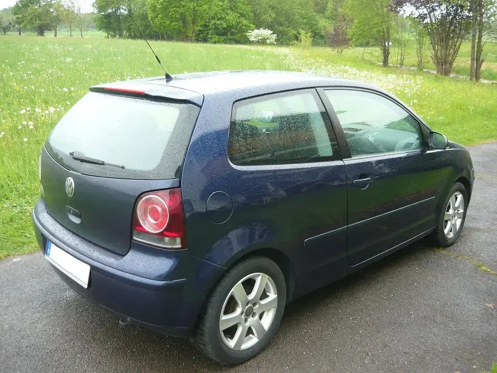 Gebraucht VW Polo 75 PS (55 kW) 2007 Blau Kleinwagen