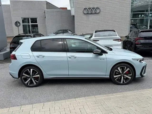 Usata VW Golf VIII GTE 177 CV (130 kW) 2025 Blu Berlina