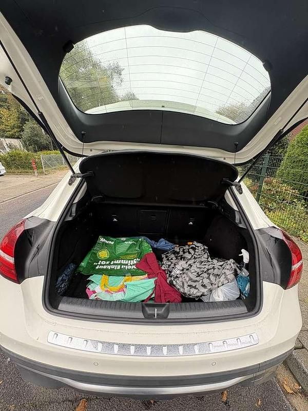 Gebraucht Mercedes GLA200 156 PS (114 kW) 2017 Weiß SUV