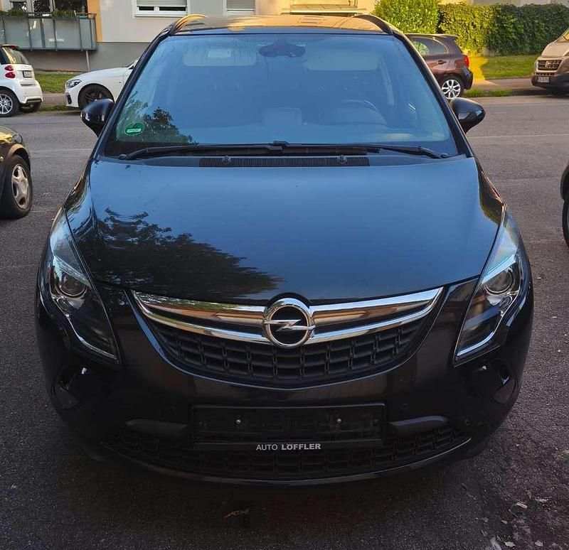 Gebraucht 2016 Opel Zafira Tourer Edition Van / Kleinbus | 10.650 € (Etwas zu teuer) - Bild 1/4