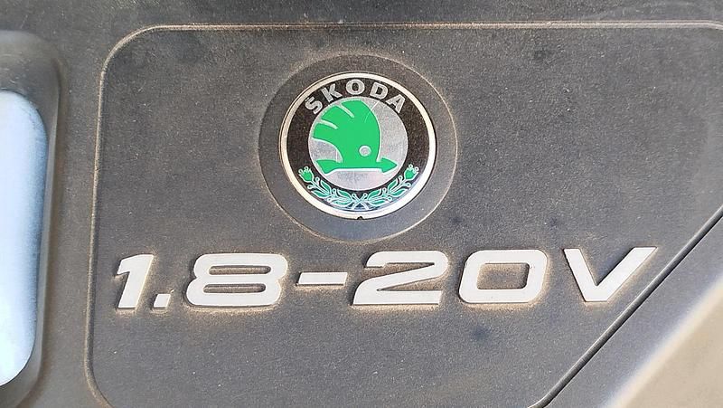 Gebraucht Skoda Octavia 125 PS (91 kW) 2000 Rot Limousine