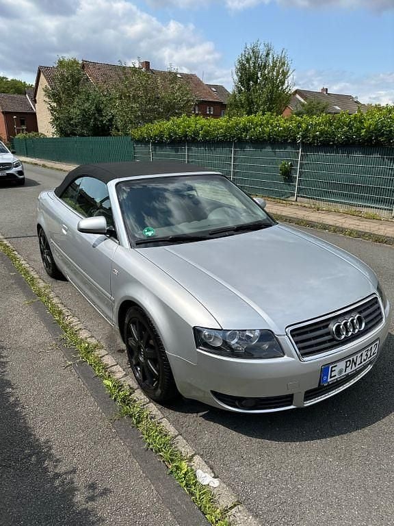Silber Gebraucht 2003 Audi A4 Cabriolet Sport Cabrio | 2.500 € (Superpreis) - Bild 1/4