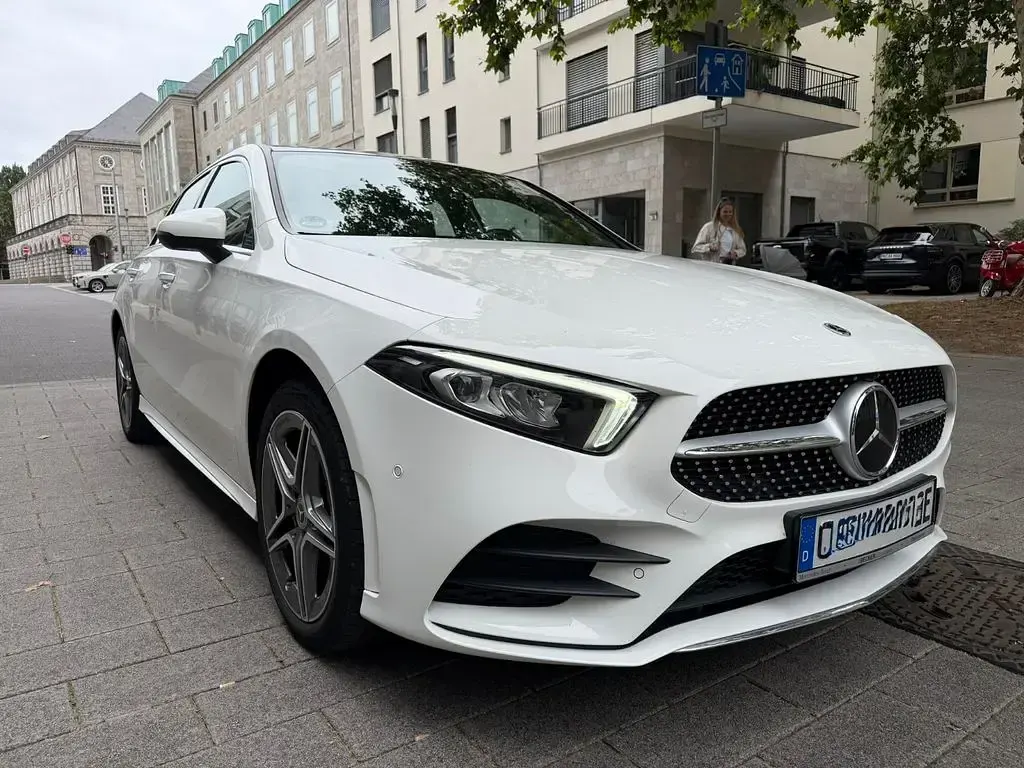 Gebraucht Mercedes A250 AMG 218 PS (160 kW) 2021 Weiß Limousine