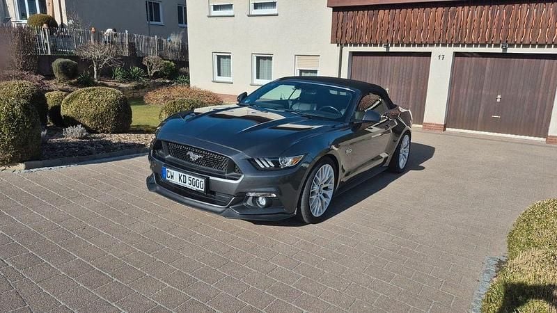 Gebraucht Ford Mustang GT 421 PS (309 kW) 2016 Grau Cabrio