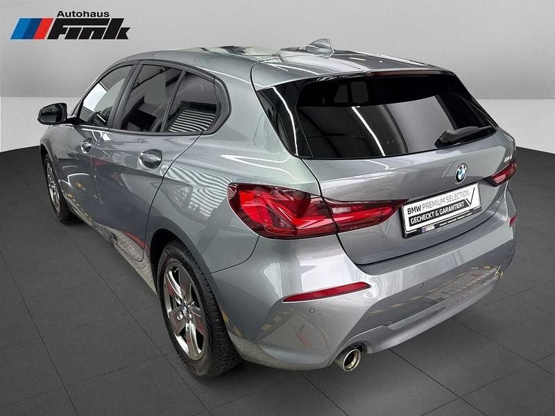 Gebraucht BMW 118 Advantage 136 PS (100 kW) 2024 Skyscraper grau (metallic) Kleinwagen
