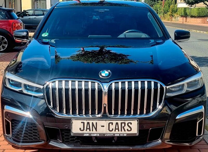 Saphirschwarz Gebraucht 2019 BMW 740 M Sport Limousine | 42.000 € (Fairer Preis) - Bild 1/4