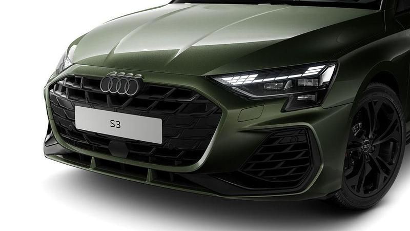 Gebraucht Audi S3 Ambiente 333 PS (244 kW) 2024 Grün Limousine