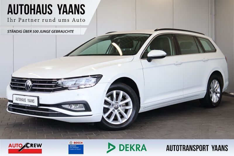 Weiß Gebraucht 2021 VW Passat Limousine | 19.289 € (Guter Preis) - Bild 1/4