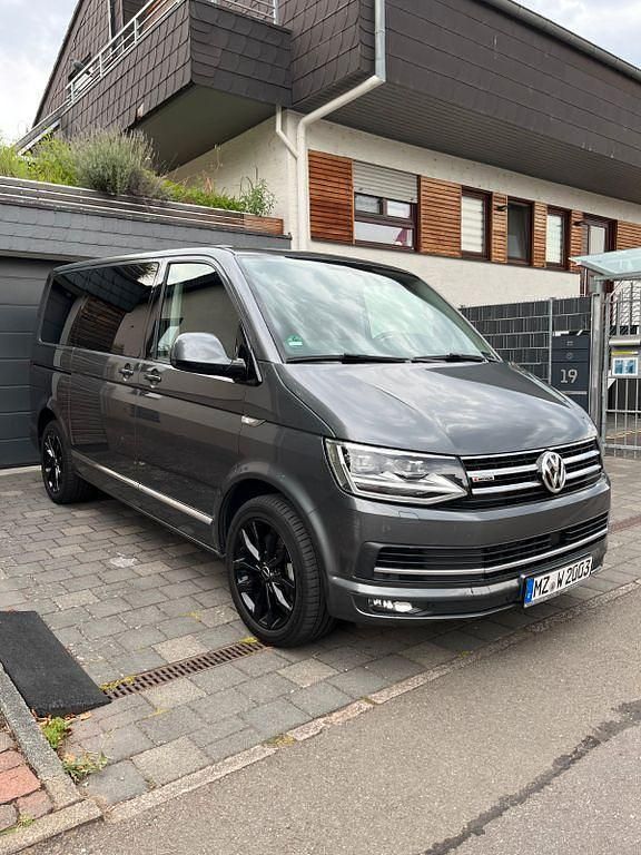 Grau Gebraucht 2018 VW T6 Highline Van | 34.990 € (Guter Preis) - Bild 1/4