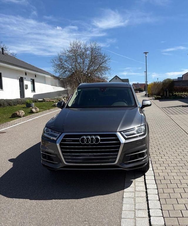 Gebraucht Audi Q7 Ambiente 272 PS (200 kW) 2018 Grau SUV