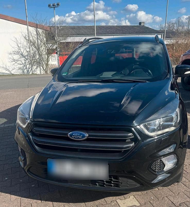 Gebraucht Ford Kuga 150 PS (110 kW) 2019 Schwarz SUV