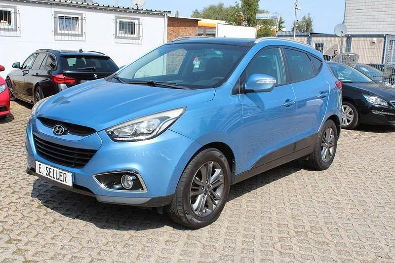 Blau Gebraucht 2016 Hyundai ix35 SUV | 6.900 € (Superpreis) - Bild 1/4