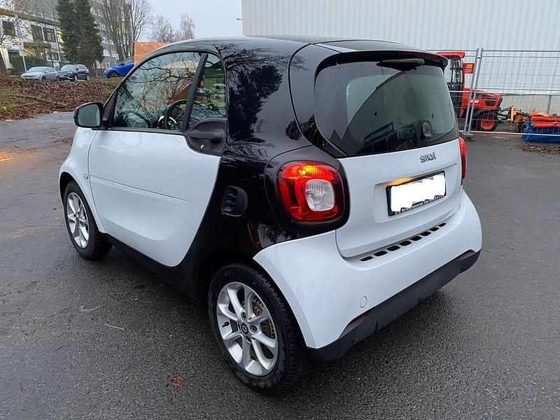 Gebraucht Smart ForTwo Coupé Passion 71 PS (52 kW) 2016 Weiß Coupé