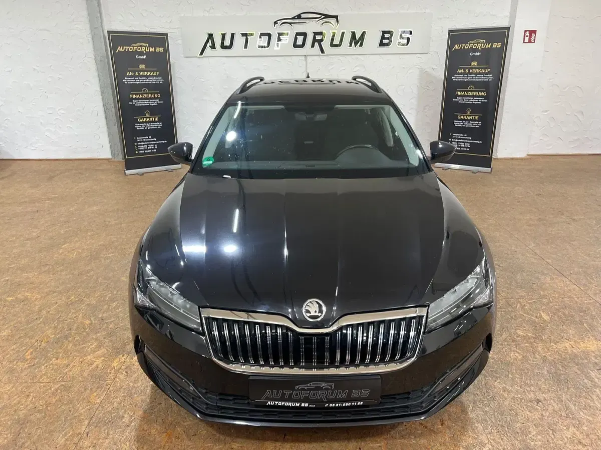 Gebraucht Skoda Superb 150 PS (110 kW) 2022 Schwarz Kombi