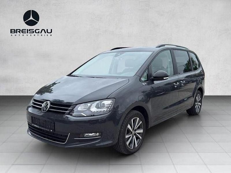 Grau Gebraucht 2021 VW Sharan Highline Van / Kleinbus | 21.990 € (Superpreis) - Bild 1/4