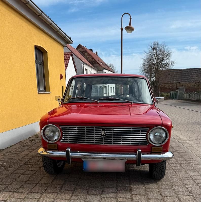 Gebraucht Lada 2102 60 PS (44 kW) 1984 Rot Kombi