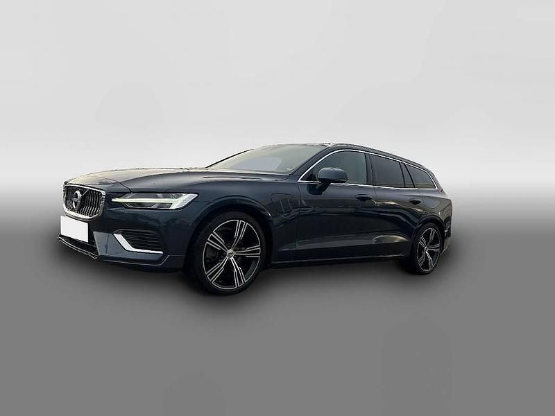 Gebraucht Volvo V60 Plus 455 PS (334 kW) 2022 Blau Kombi
