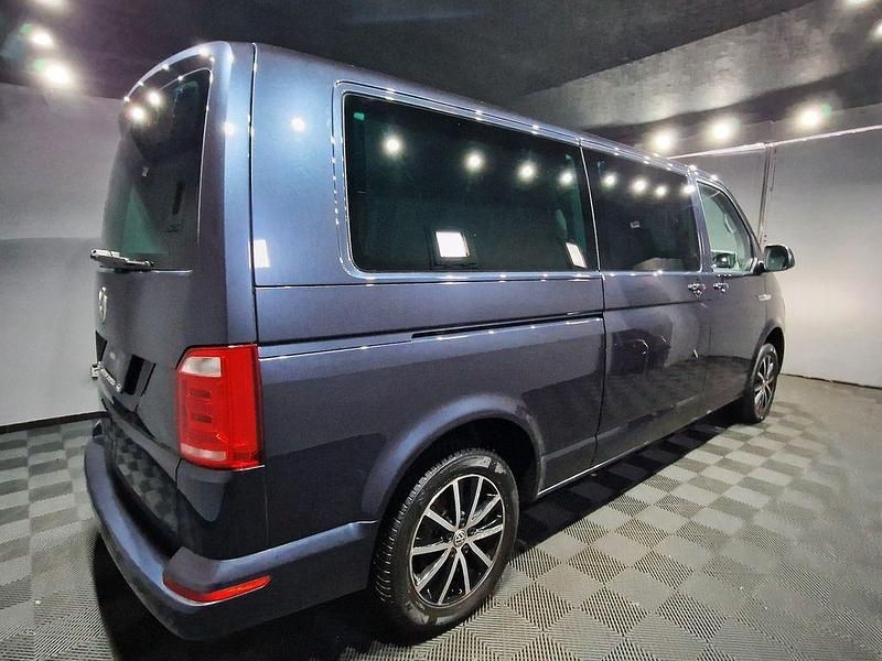 Gebraucht VW Multivan 204 PS (150 kW) 2018 Starlight blue Van