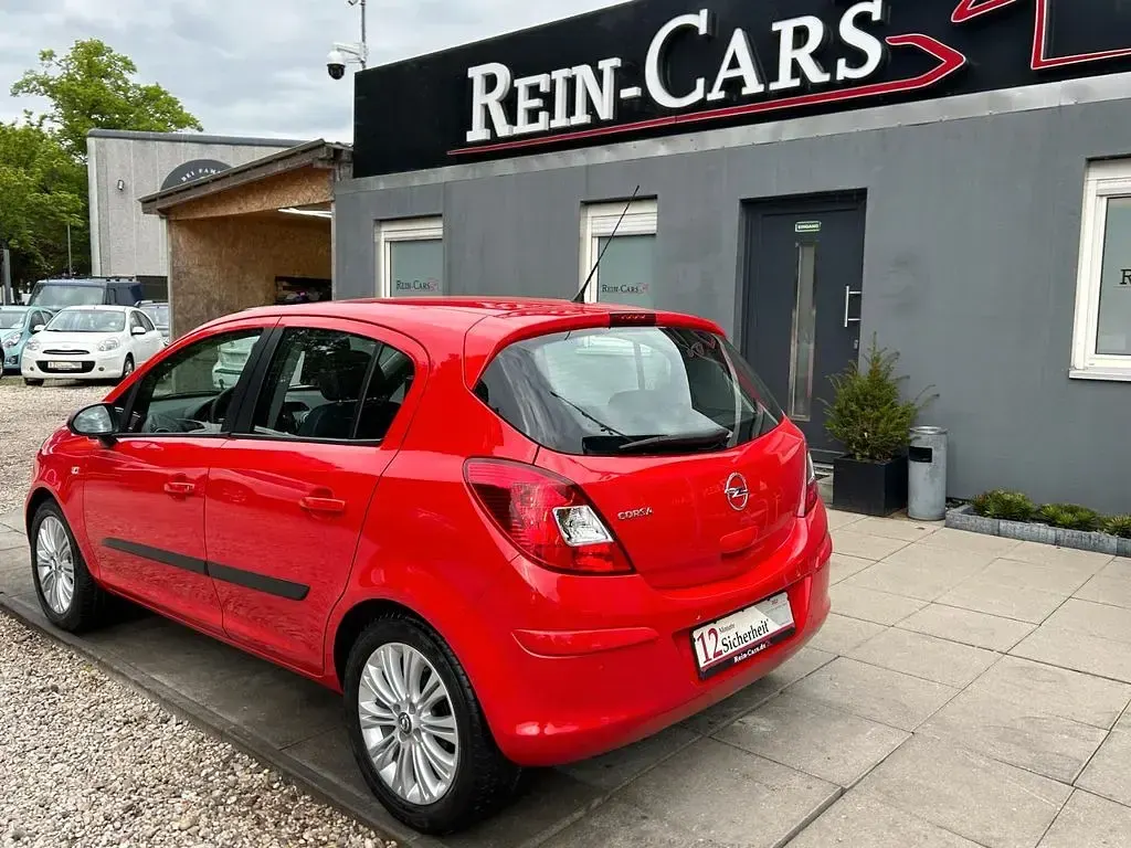 Gebraucht Opel Corsa 101 PS (74 kW) 2014 Rot Kleinwagen