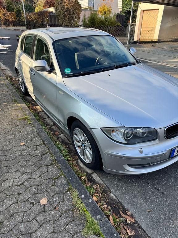 Gebraucht BMW 116 122 PS (89 kW) 2009 Silber Kleinwagen