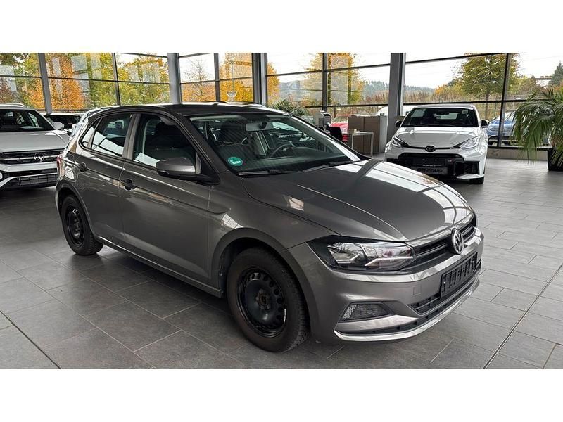 Grau Gebraucht 2018 VW Polo Kleinwagen | 6.970 € - Bild 1/2