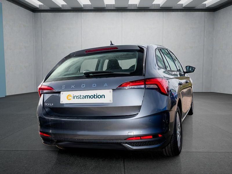 Neu Skoda Scala 95 PS (69 kW) 2025 Grau Kleinwagen