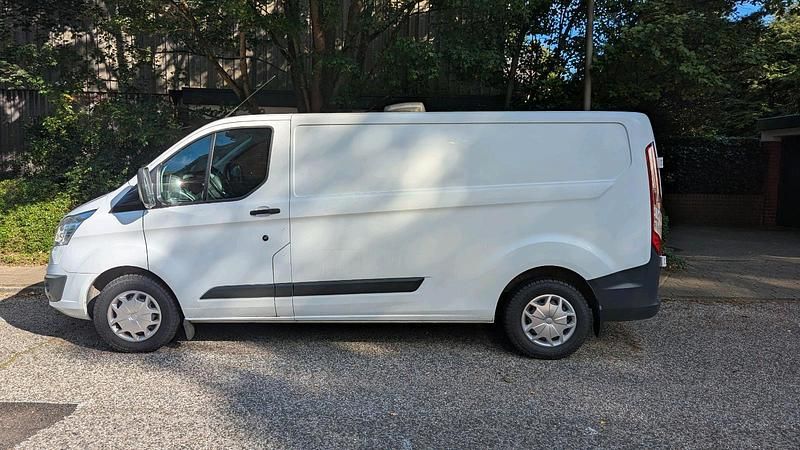 Weiß Gebraucht 2017 Ford Transit Custom Van | 18.000 € (Fairer Preis) - Bild 1/4
