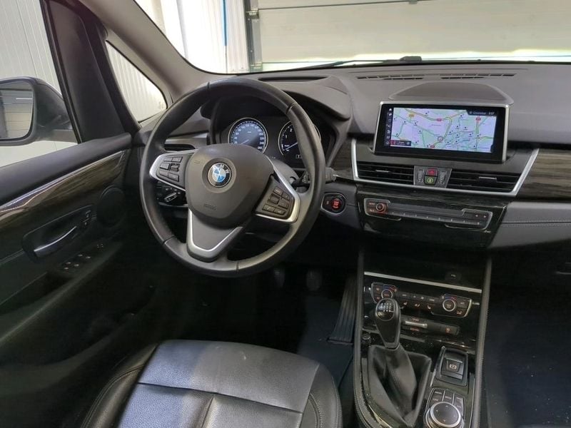 Blau Gebraucht 2022 BMW 216 Gran Tourer Luxury Line Van / Kleinbus | 19.900 € (Fairer Preis) - Bild 1/4