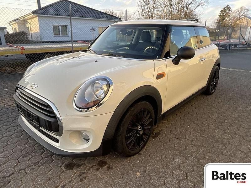 Second-hand Mini One D Pepper 95 CP (69 kW) 2015 Alb Hatchback