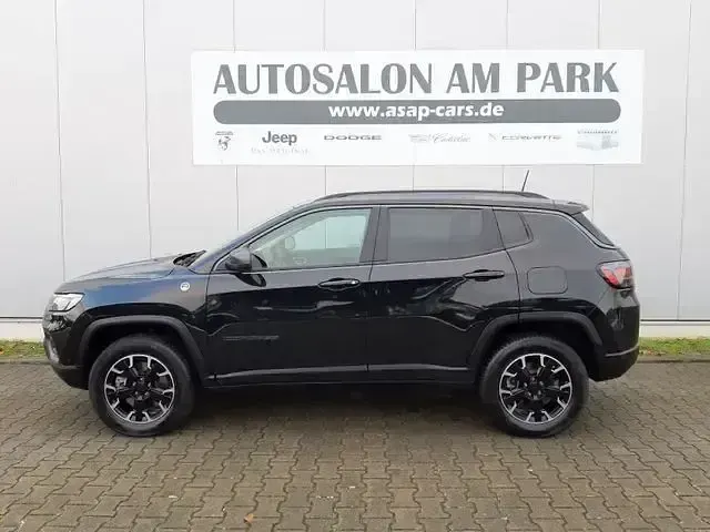 Usado Jeep Compass Trailhawk 241 HP (177 kW) 2021 Cinzento SUV