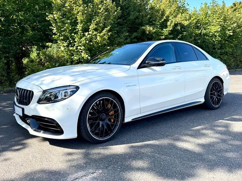 Weiß Gebraucht 2020 Mercedes C63S AMG AMG Limousine | 59.900 € (Fairer Preis) - Bild 1/4