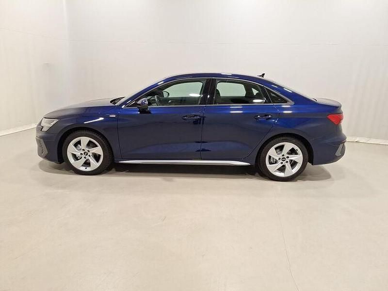 Gebraucht Audi A3 S-Line 150 PS (110 kW) 2022 Navarrablau metallic Limousine