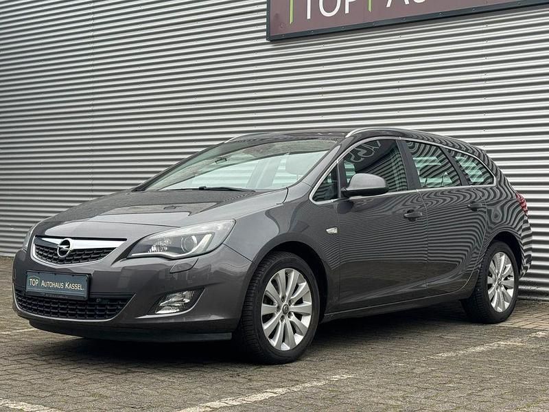 Gebraucht Opel Astra 125 PS (91 kW) 2011 Grau Kombi
