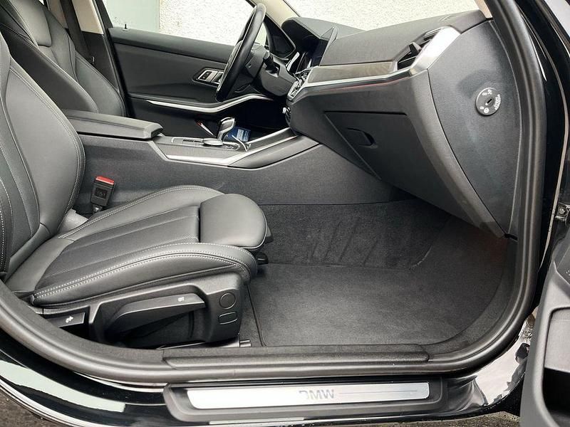 Gebraucht BMW 320 Luxury Line 190 PS (139 kW) 2022 Schwarz ii Kombi