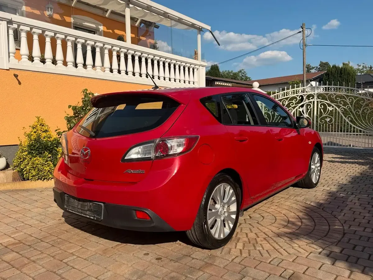 Gebraucht Mazda 3 105 PS (77 kW) 2009 Rot Limousine