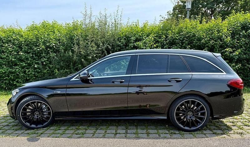 Schwarz Gebraucht 2020 Mercedes C43 AMG AMG Limousine | 44.500 € (Fairer Preis) - Bild 1/4