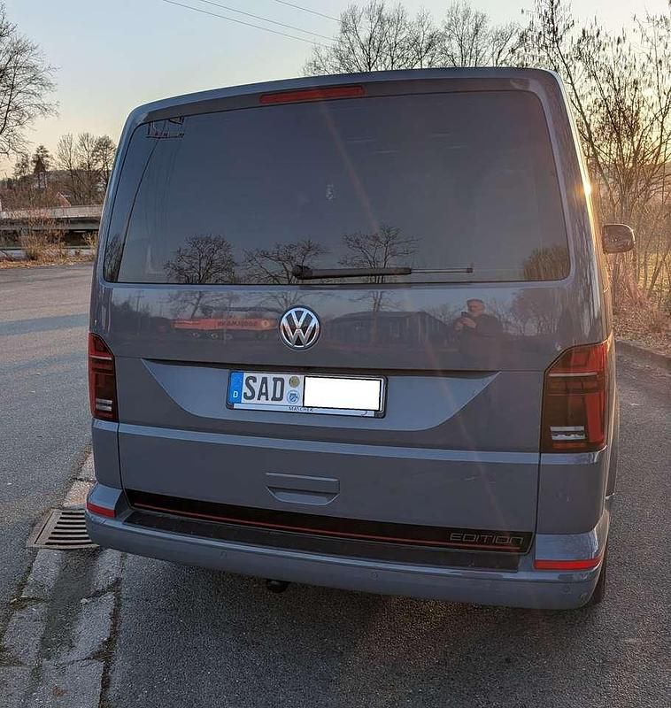 Second-hand VW Multivan Comfortline 150 CP (110 kW) 2020 Gri Monovolum