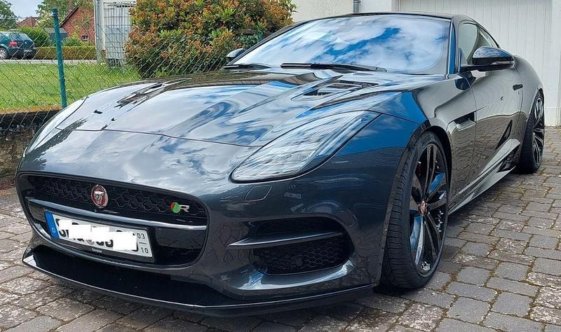 Grau Gebraucht 2019 Jaguar F-Type R Coupé | 73.499 € (Teuer) - Bild 1/4