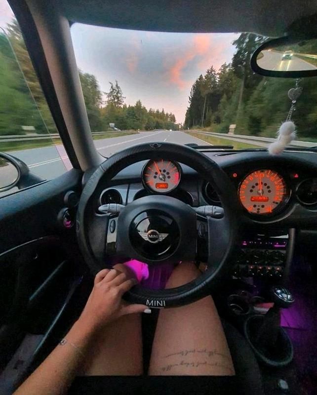 Gebraucht Mini ONE 90 PS (66 kW) 2002 Schwarz Kleinwagen