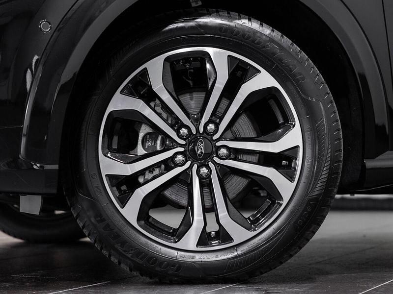 Gebraucht Ford Puma ST-Line X 125 PS (91 kW) 2023 Agate black metallic SUV