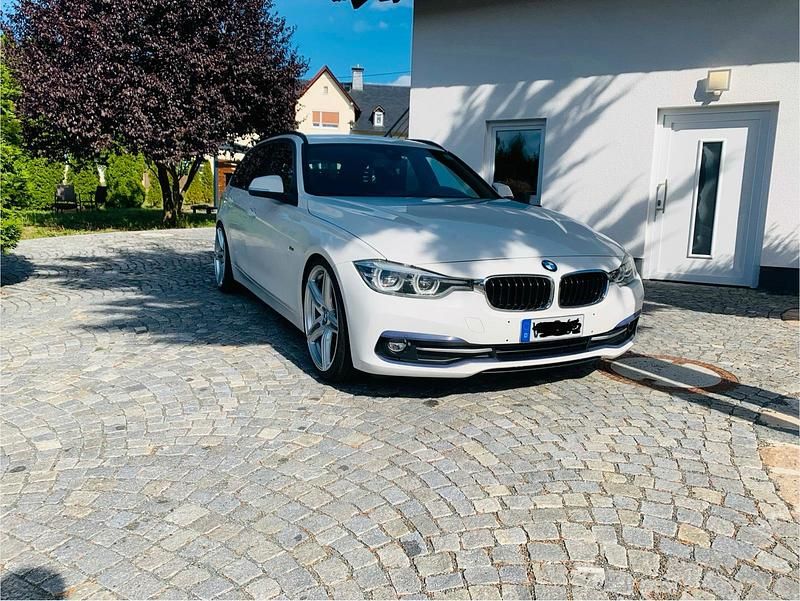 Gebraucht BMW 320 Shadowline 190 PS (139 kW) 2016 Weiß Kombi