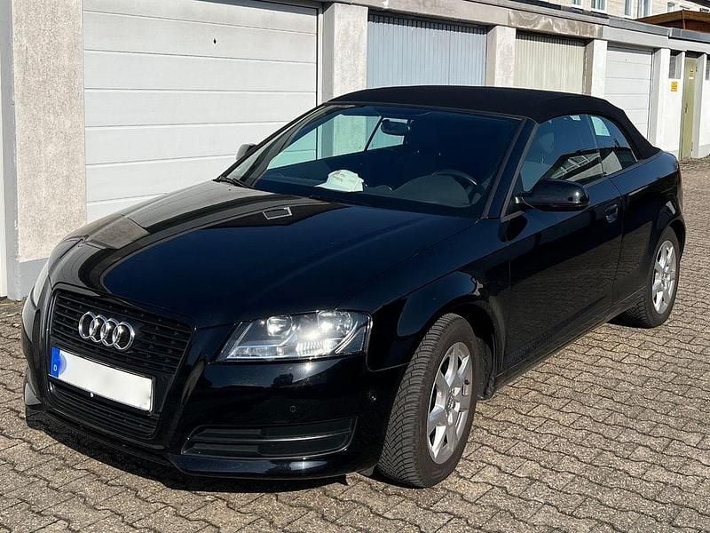 Gebraucht Audi A3 Cabriolet 105 PS (77 kW) 2011 Schwarz Cabrio