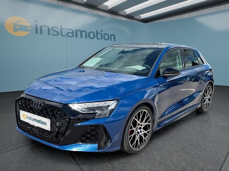 Blau Gebraucht 2024 Audi RS3 Sportback Kleinwagen | 61.449 € (Fairer Preis) - Bild 1/4