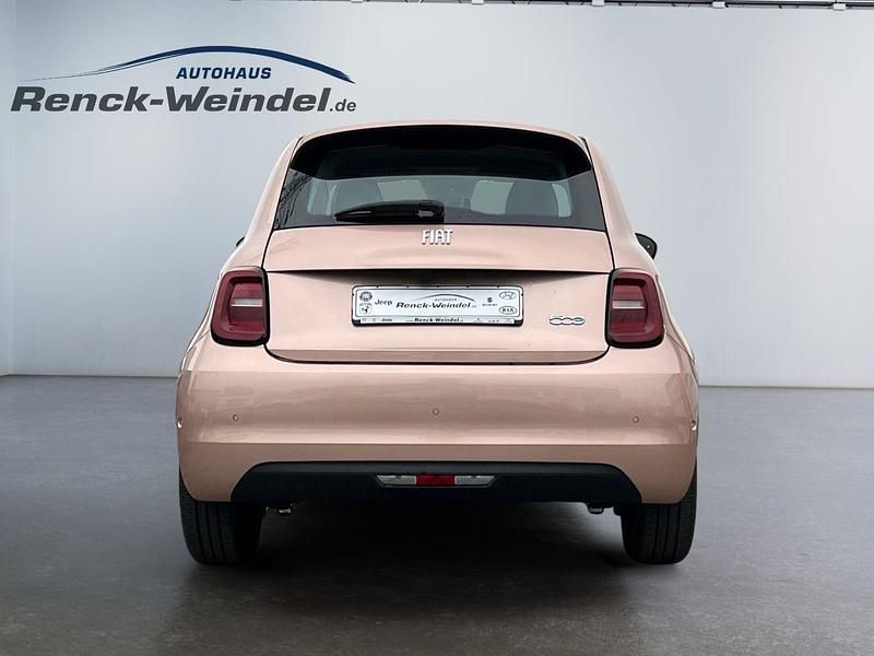 Gebraucht Fiat 500e Basis 86 kW (118 PS) 2024 Gold Kleinwagen