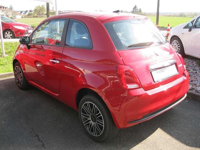 Gebraucht Fiat 500 Basis 69 PS (50 kW) 2023 Passione rot Kleinwagen