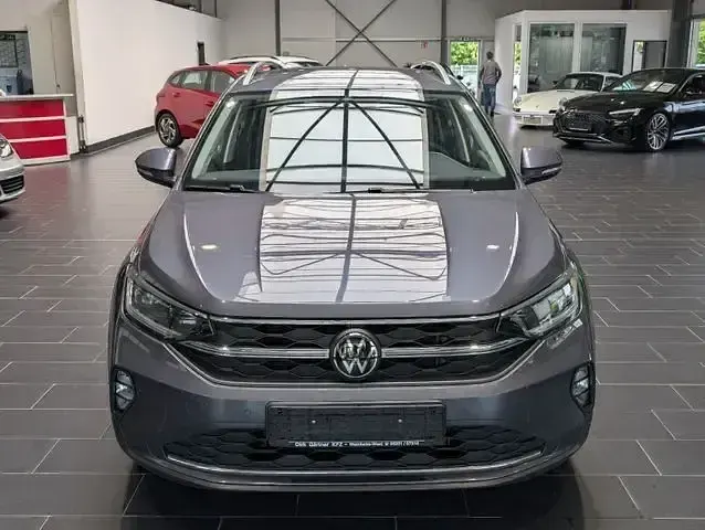 Gebraucht VW Taigo Style 110 PS (80 kW) 2023 Grau SUV