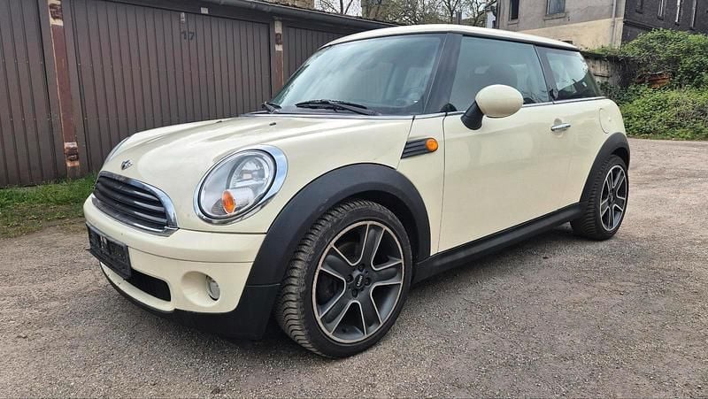 Usata Mini Cooper 75 CV (55 kW) 2010 Beige Utilitaria