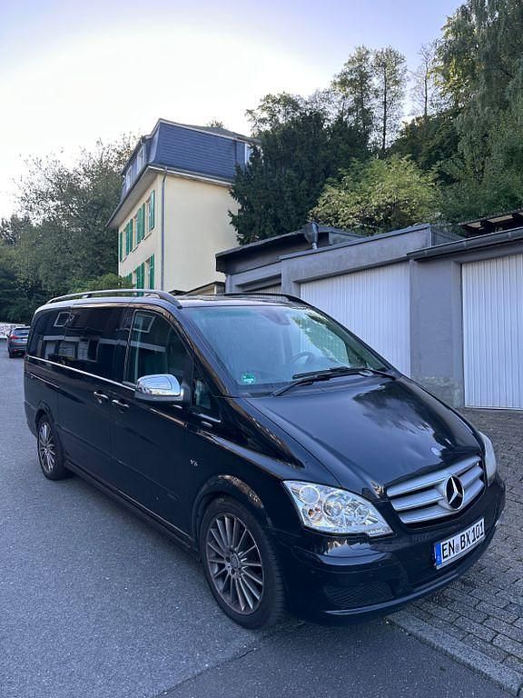 Schwarz Gebraucht 2011 Mercedes Viano Edition 1 Van / Kleinbus | 14.500 € (Guter Preis) - Bild 1/4