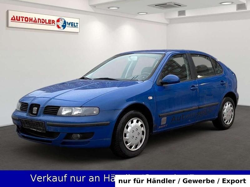 Usata Seat Leon 105 CV (77 kW) 2004 Blu Utilitaria